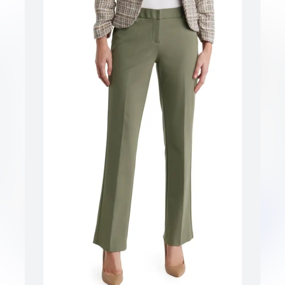 AMANDA + CHELSEA Olive Green Flare Dress Pants Size 6 Stretch Office NWOT Chic